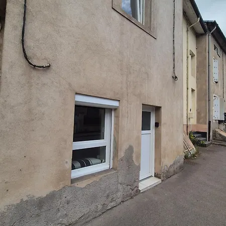 Joli En Hypercentre Avec Entree Independante * Neuves-Maisons
